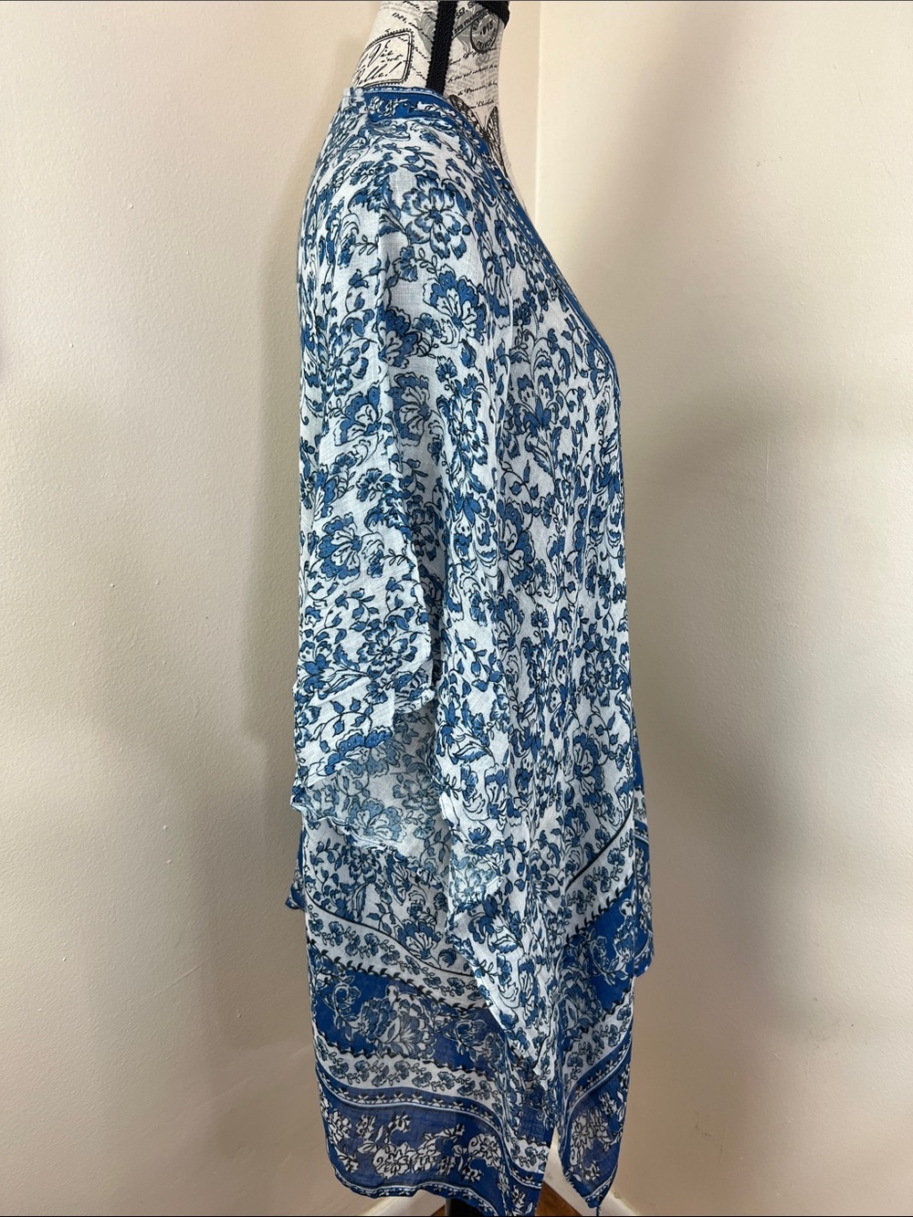 J. Jill Blue & White Floral Kimono Cardigan Cover-Up NWT SZ S-L Boho Tassel Hem - Picture 4 of 5